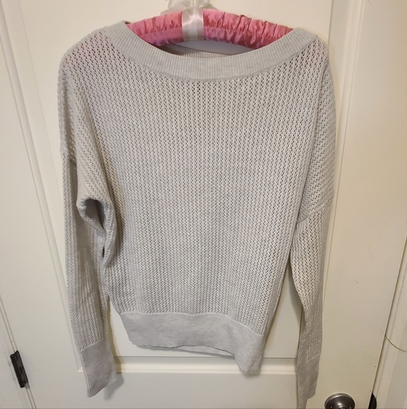 RW&CO. Light Grey Mesh Knit Boat Neck Sweater Size S/P - Picture 2 of 8